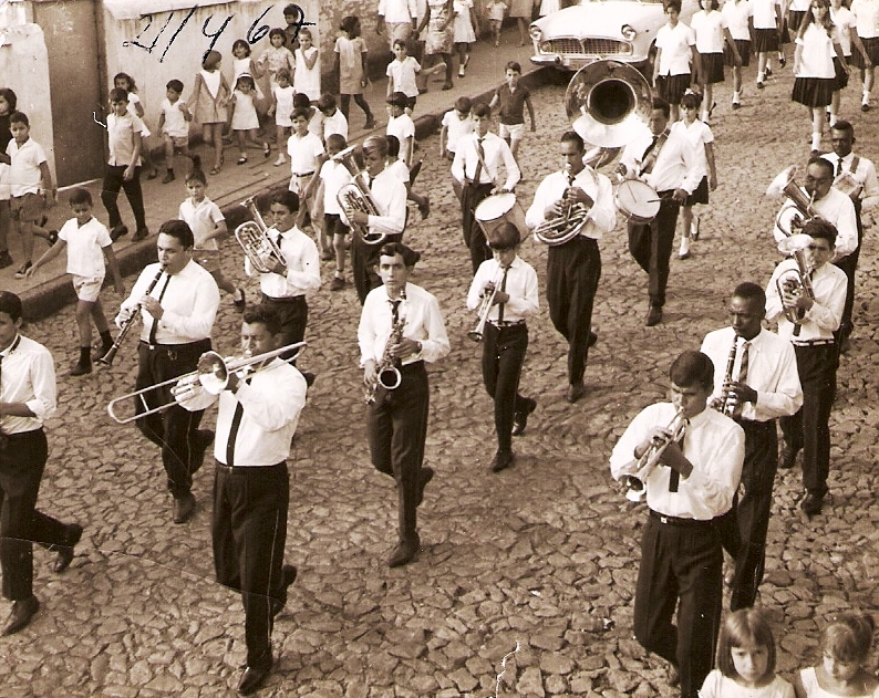 Desfile Cívico - Década de 80.jpg