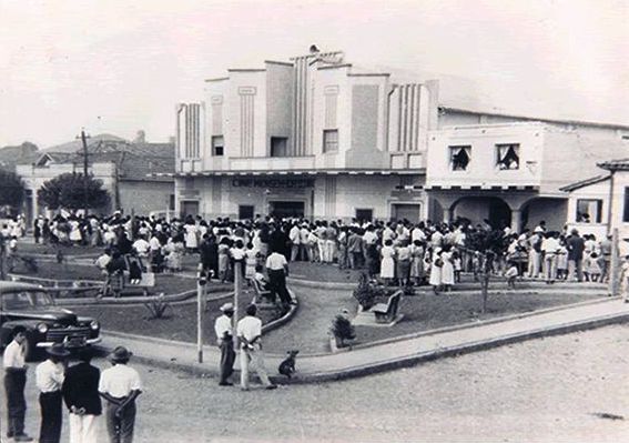 Inauguração do Cine Monsenhor Otaviano - Década de 60.jpg