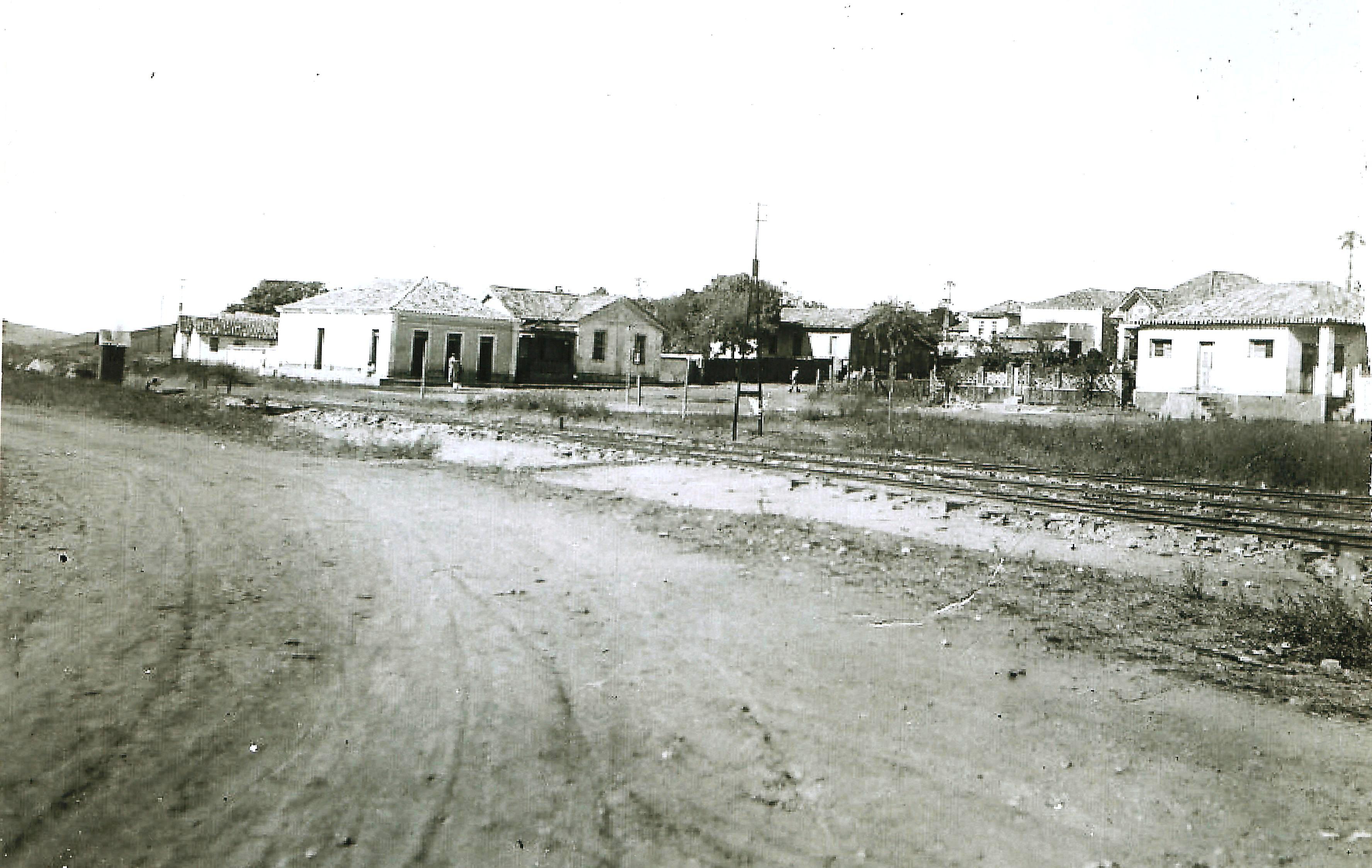 Praça Central de Campos Altos - Década de 30 - Copia.jpg