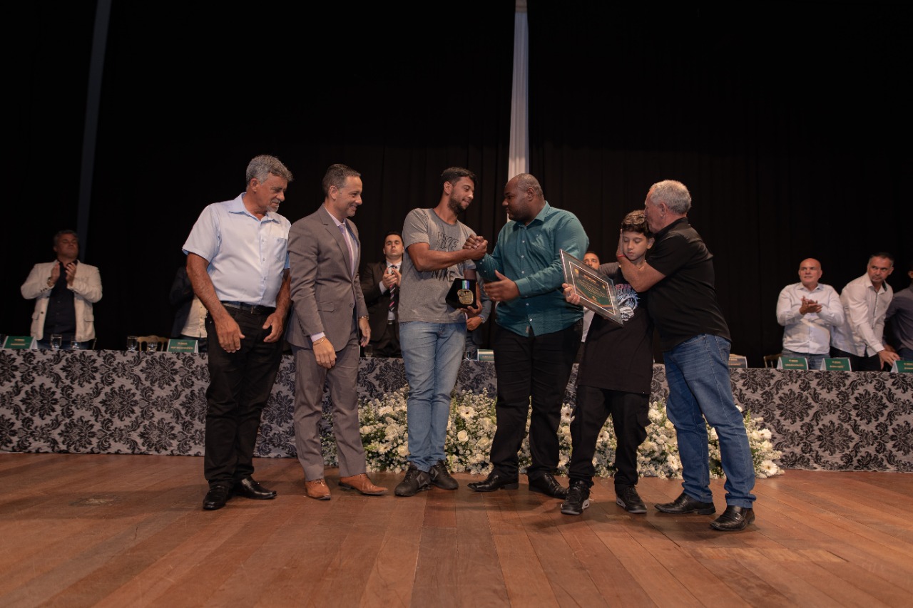 Presidente participa de evento do esporte em Nova Serrana 