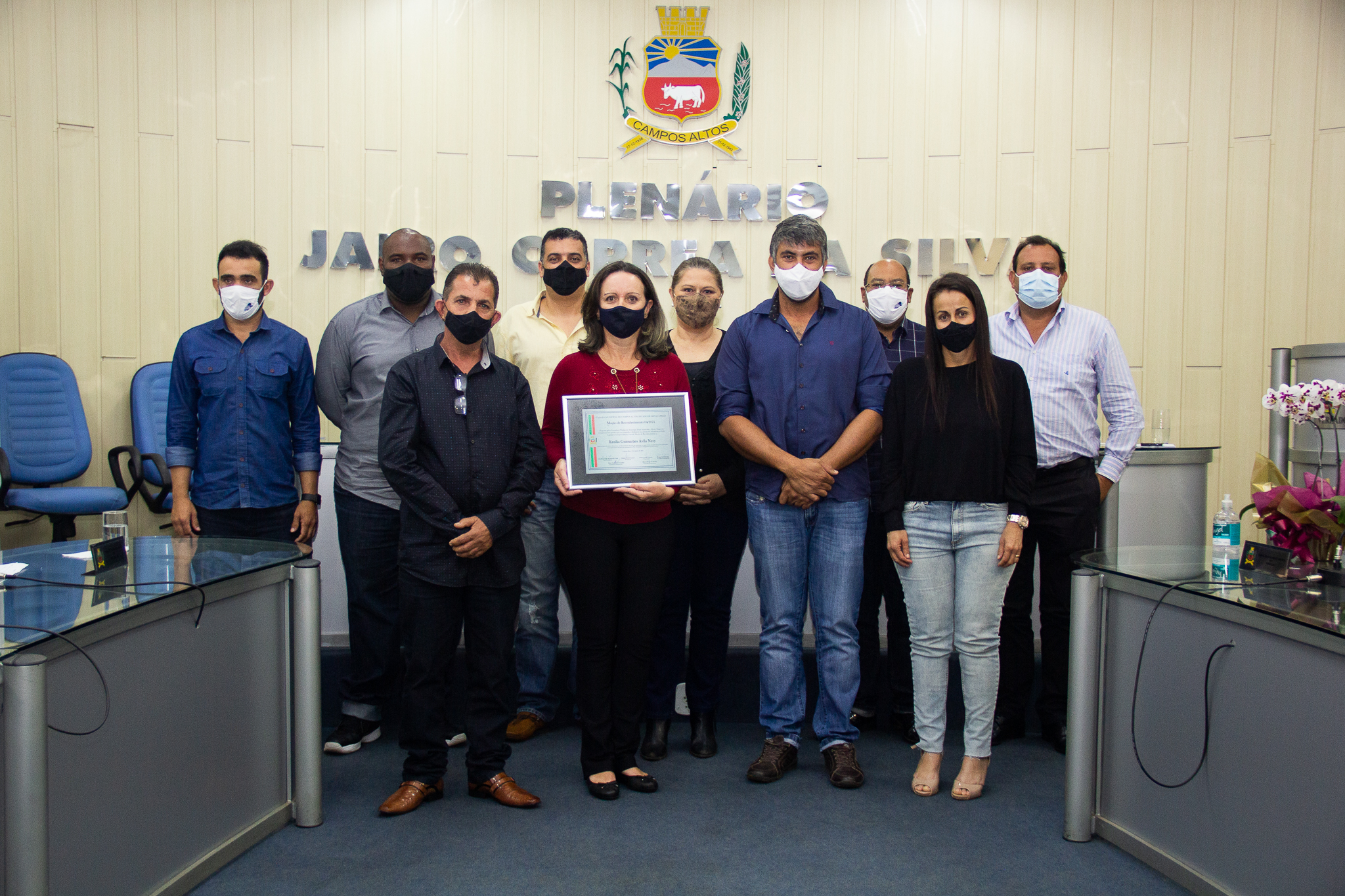 Vereadores prestam homenagem a professora