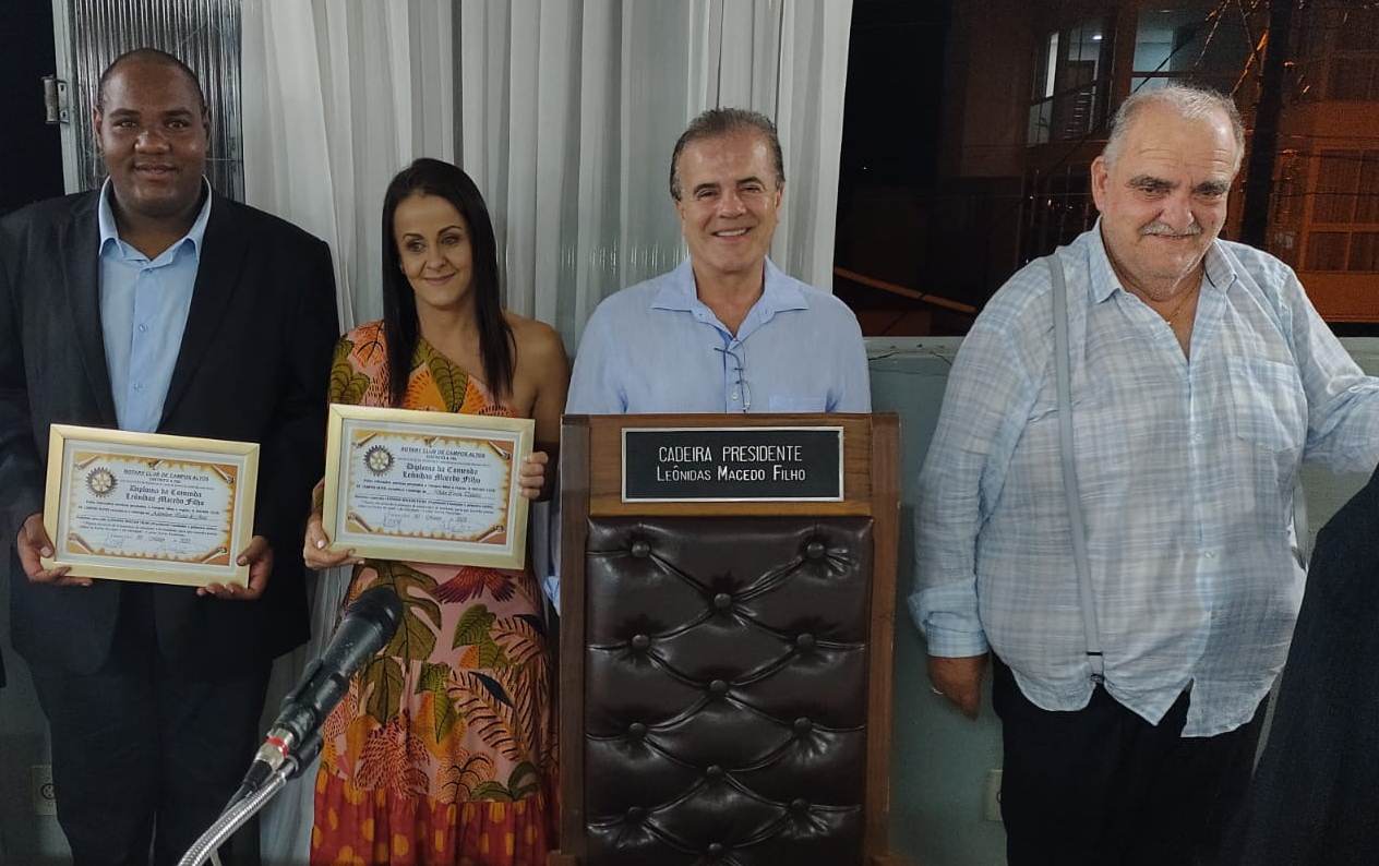 Vereadores recebem homenagem do Rotary Club de Campos Altos