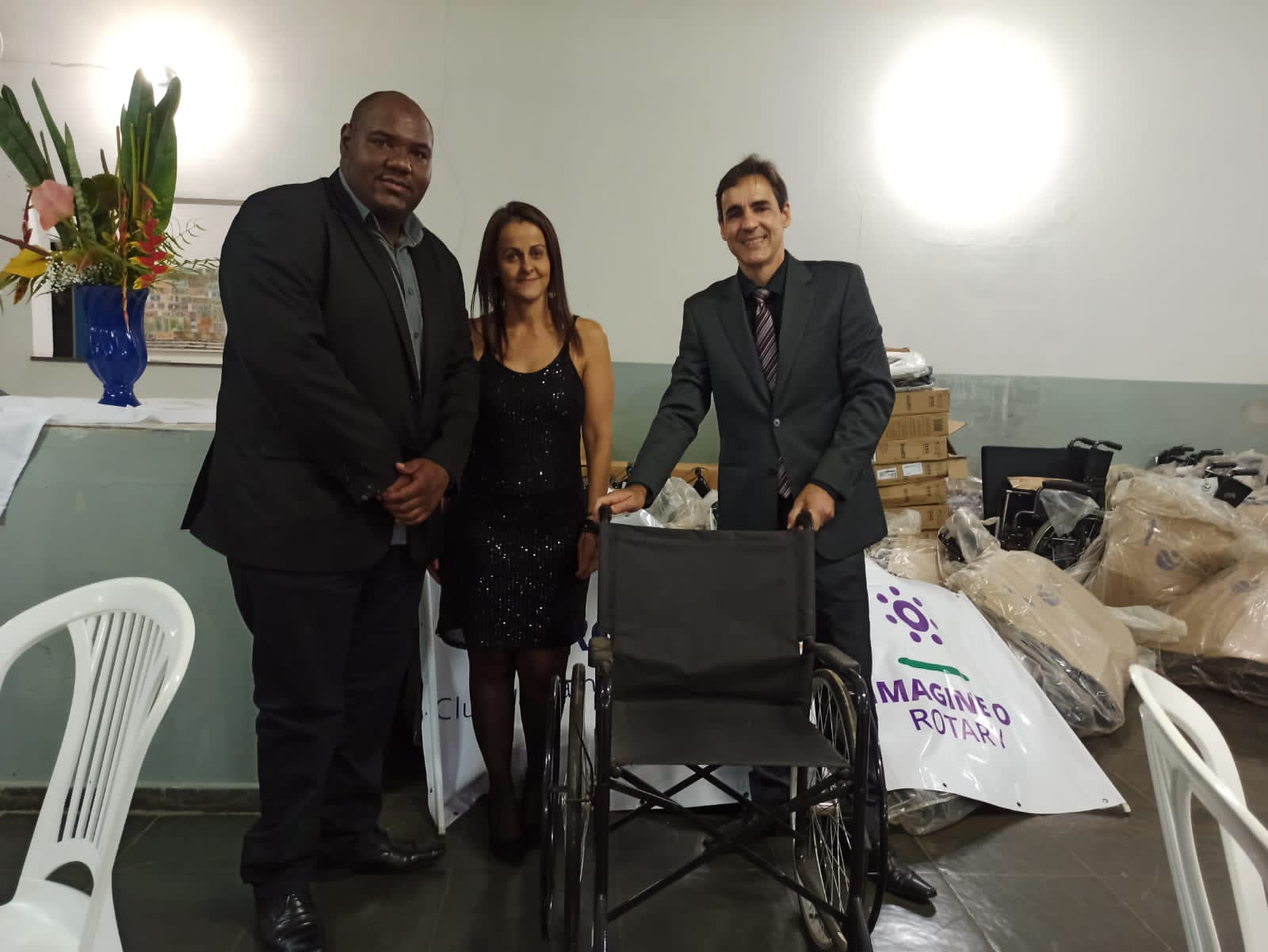 Vereadores viabilizam emenda parlamentar destinada ao banco de cadeiras de rodas do Rotary Club